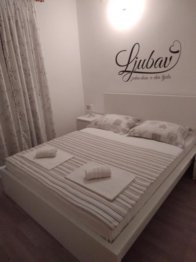 Apartmani Kraljevic Vodice Kültér fotó